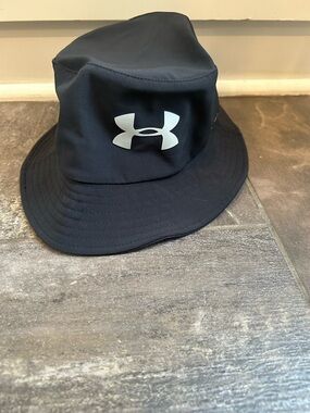 Under Armour Black Bucket Hat with Gray Lining